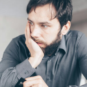 Noites mal dormidas tentando resolver conflitos intermináveis